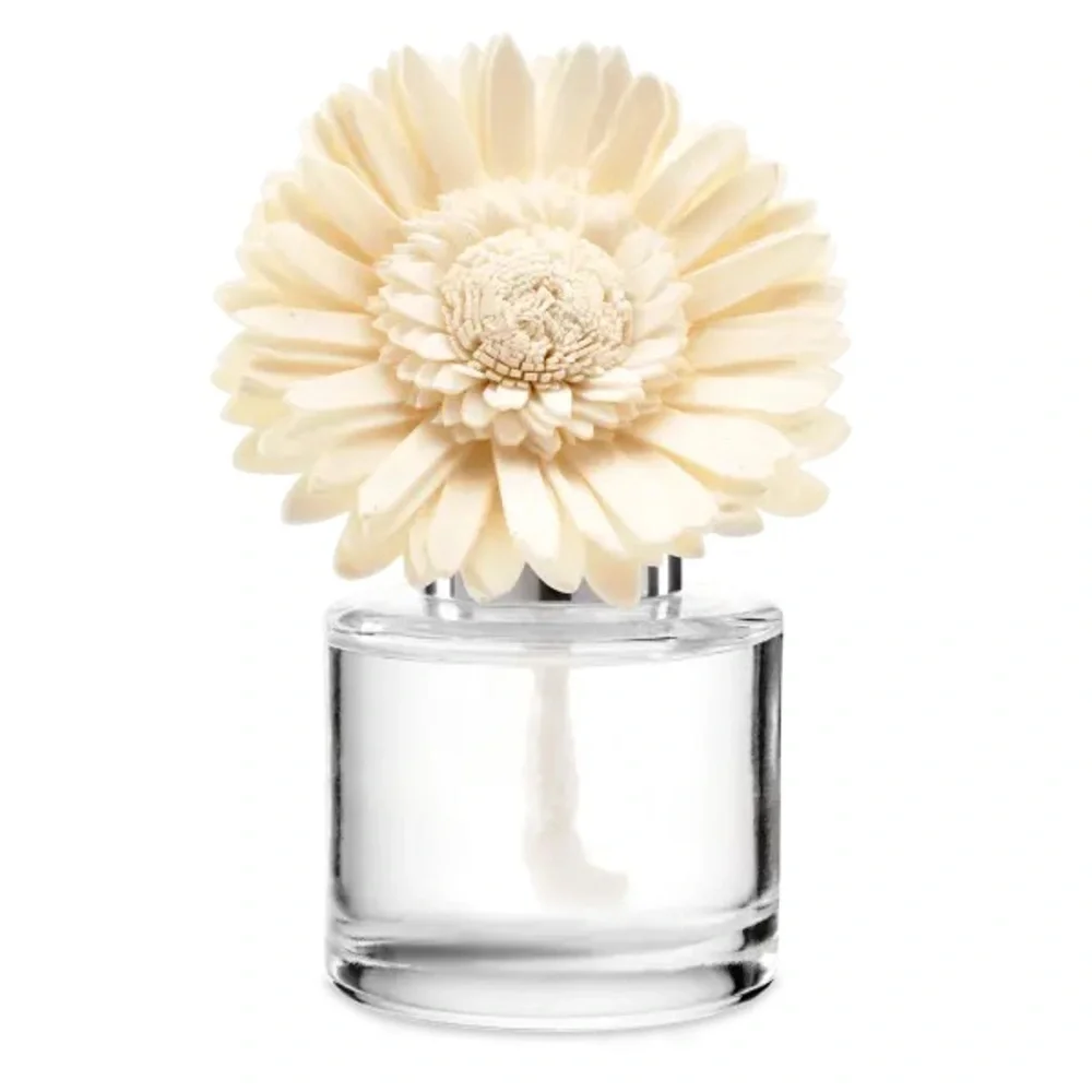 Floral Diffuser with Cream Flower